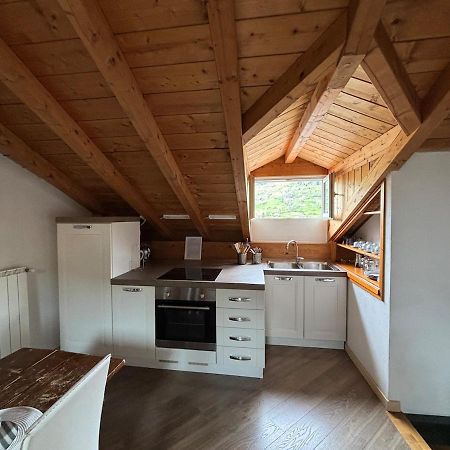 Apartment Largo IV Novembre Сан Феделе Интелви Екстериор снимка