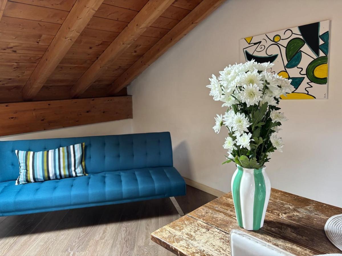 Apartment Largo IV Novembre Сан Феделе Интелви Екстериор снимка