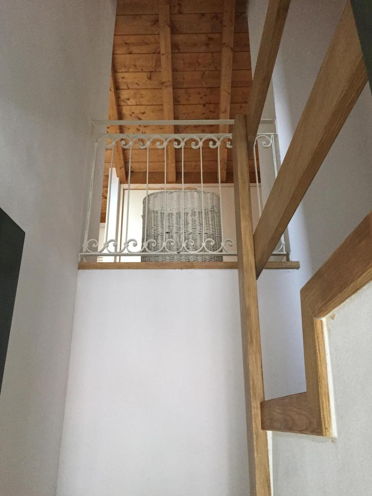 Apartment Largo IV Novembre Сан Феделе Интелви Екстериор снимка