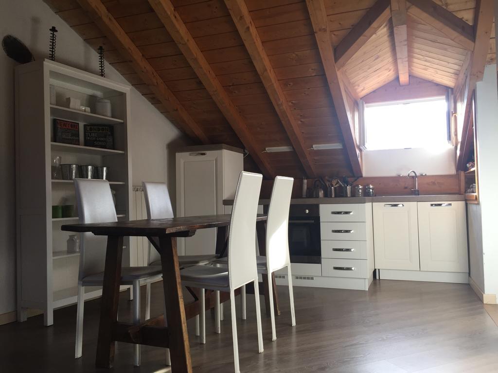 Apartment Largo IV Novembre Сан Феделе Интелви Екстериор снимка